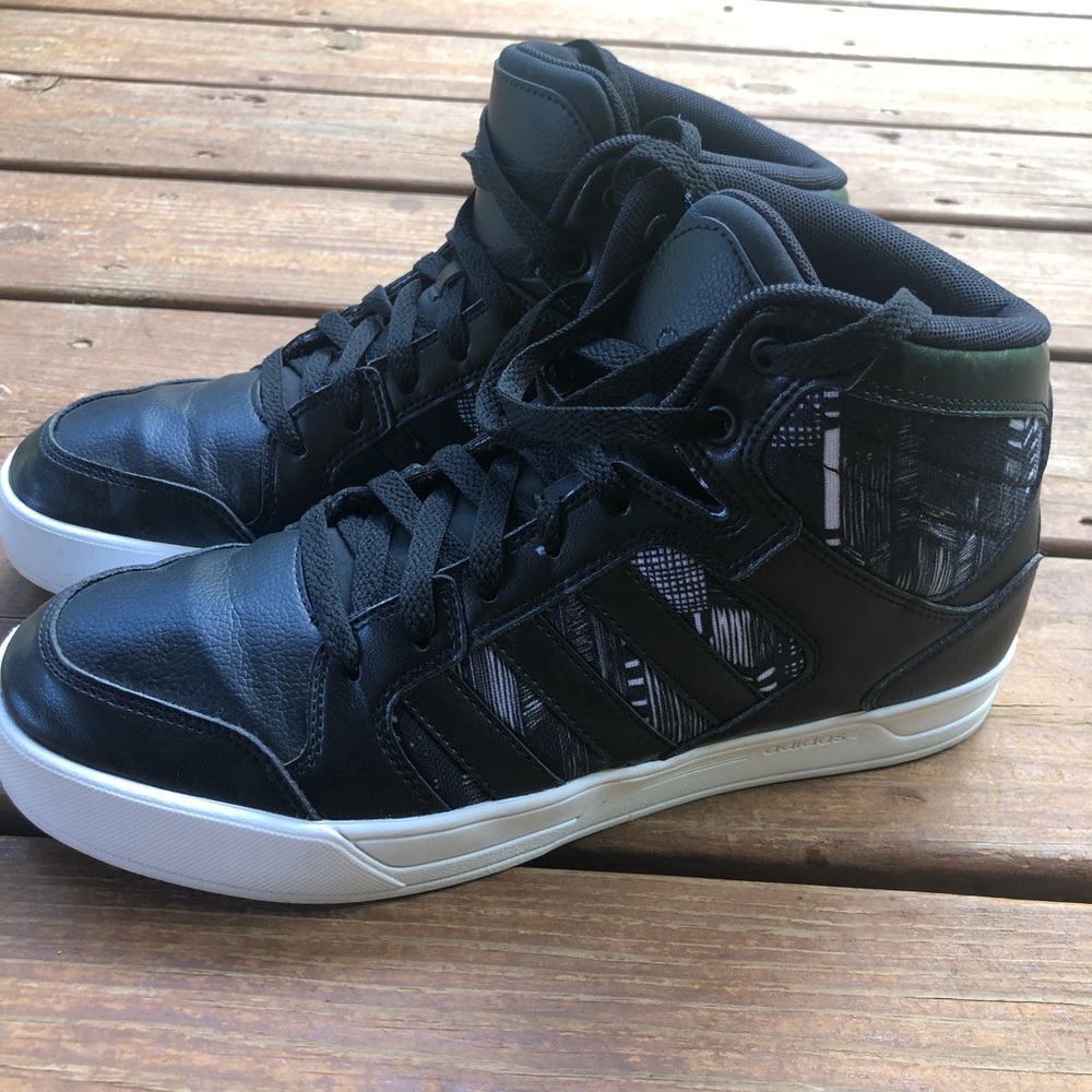 NEW Adidas NEO Sneakers Black & White Size 10